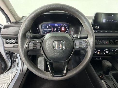 Used 2025 Honda Accord LX image 28