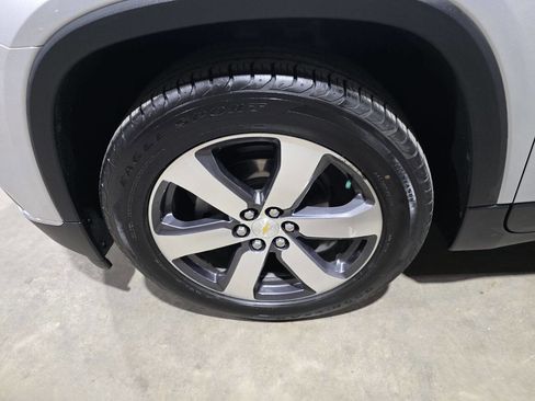 Used 2018 Chevrolet Traverse LT AWD/4WD image 23