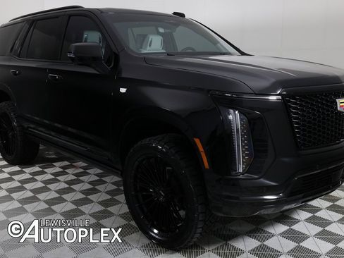 Used 2026 Cadillac Escalade Platinum Sport w/ LPO, Floor Liner Package image 3