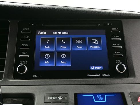 Used 2020 Toyota Sienna XLE FWD image 18