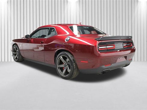 Used 2022 Dodge Challenger SRT Hellcat w/ Plus Package RWD image 5