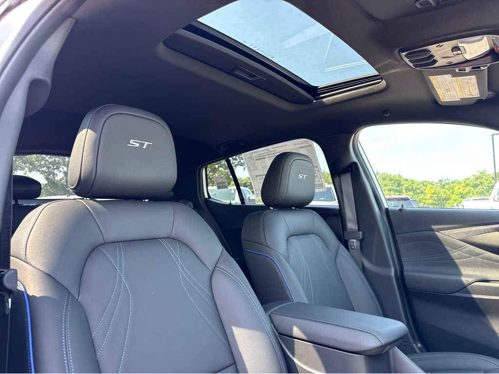 New 2026 Buick Envista Sport Touring w/ Convenience I Package FWD image 5