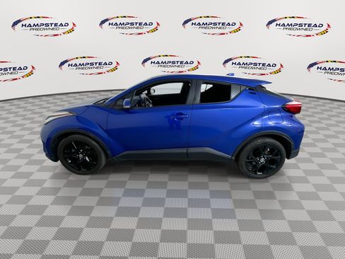 Used 2021 Toyota C-HR XLE image 5