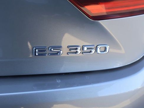 Used 2017 Lexus ES 350 w/ Ultra Luxury Package image 17