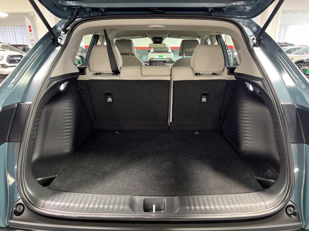 Used 2025 Honda HR-V LX image 38