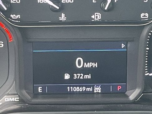 Used 2022 GMC Sierra 1500 SLT w/ X31 Off-Road Package image 9