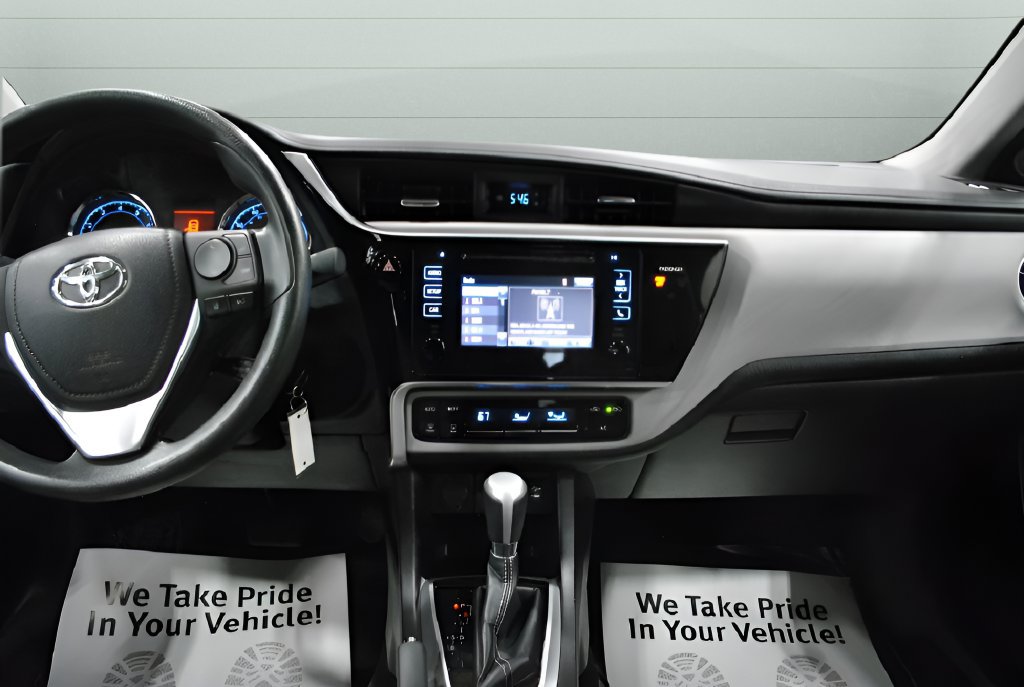 Used 2017 Toyota Corolla LE FWD image 20