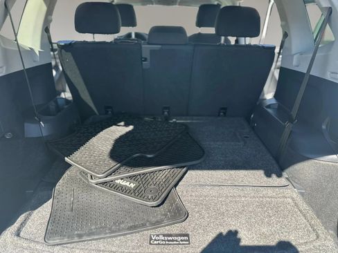 Used 2020 Volkswagen Tiguan S image 14