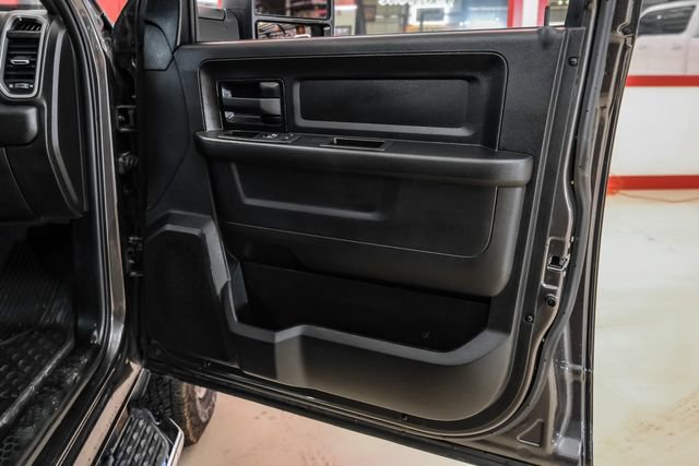 Used 2024 RAM 3500 Tradesman w/ Chrome Appearance Group AWD/4WD image 44