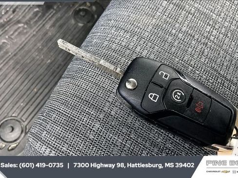 Used 2023 Ford F450 XLT w/ XLT Value Package image 9