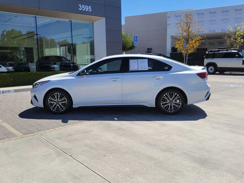 Used 2023 Kia Forte GT-Line FWD image 12