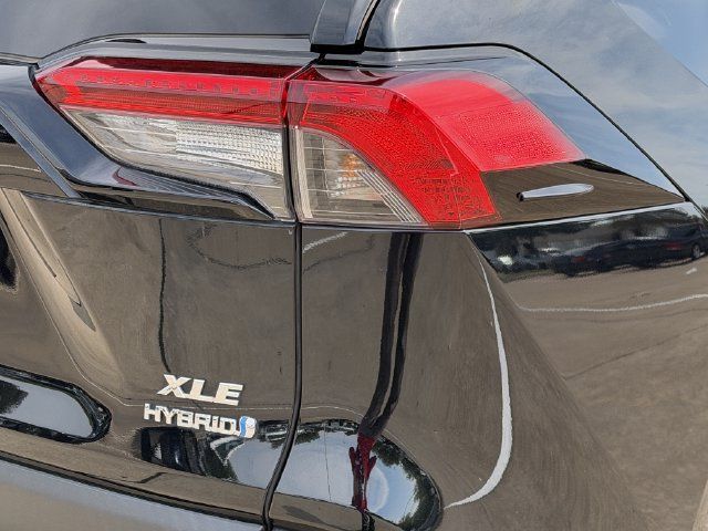 Used 2023 Toyota RAV4 XLE Premium AWD/4WD image 7