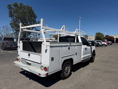 Used 2023 Ford F250 XL w/ XL Chrome Package RWD image 3