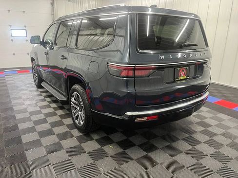 Used 2024 Jeep Wagoneer Series II w/ Flexible Seating Group AWD/4WD image 8