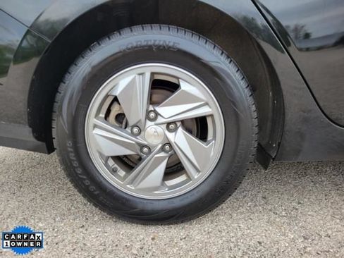 Used 2024 Hyundai Elantra SE FWD image 5