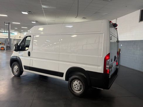 Used 2023 RAM ProMaster 2500 image 9