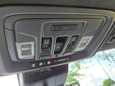 New 2025 GMC Sierra 2500 Denali Ultimate image 32