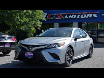 Used 2018 Toyota Camry SE w/ Moonroof Package