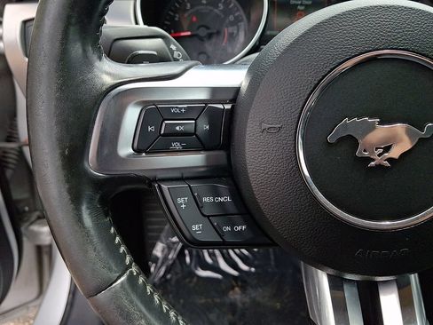 Used 2019 Ford Mustang Premium RWD image 22