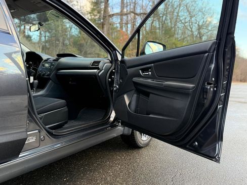 Used 2014 Subaru Crosstrek 2.0i Premium image 19