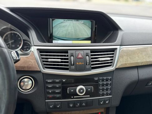 Used 2011 Mercedes-Benz E 550 Sedan image 35