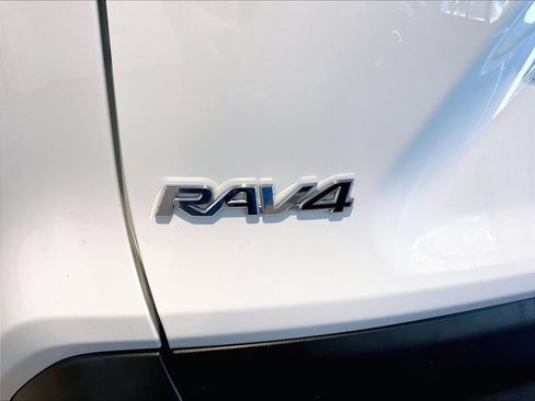 Used 2019 Toyota RAV4 XLE w/ All Weather Liner Package AWD/4WD image 33
