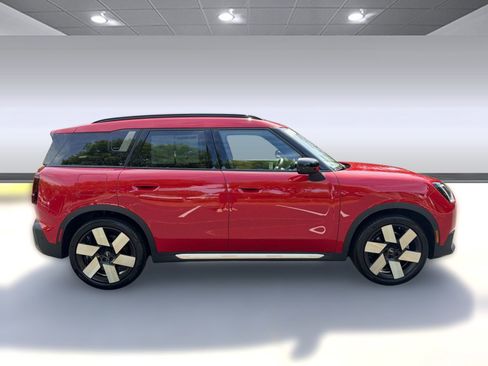 Certified 2025 MINI Cooper Countryman S w/ Comfort Package Max AWD/4WD image 8