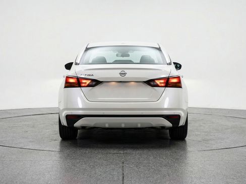 Used 2025 Nissan Altima 2.5 SV image 7