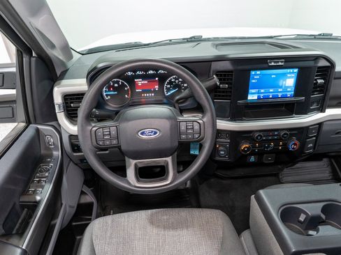 Used 2025 Ford F350 XLT w/ FX4 Off-Road Package AWD/4WD image 13