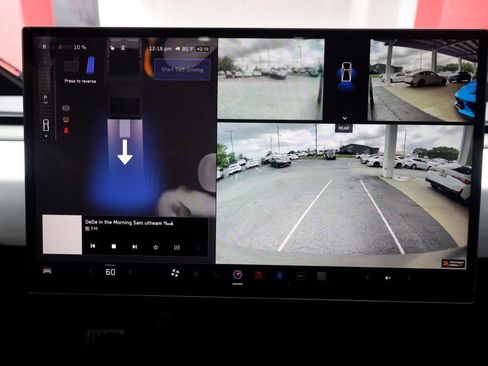 Used 2024 Tesla Cybertruck AWD Crew Cab image 26