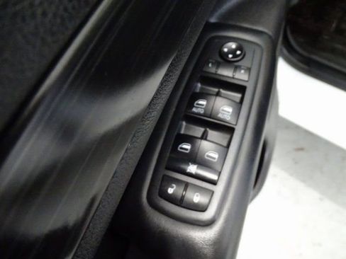 Used 2020 Jeep Grand Cherokee Altitude image 10
