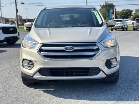 Used 2017 Ford Escape SE AWD/4WD image 2