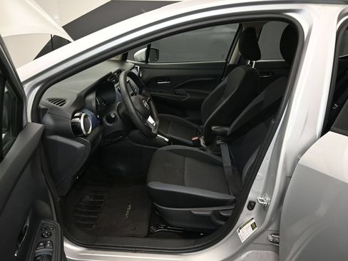 Used 2025 Nissan Versa SV FWD image 17