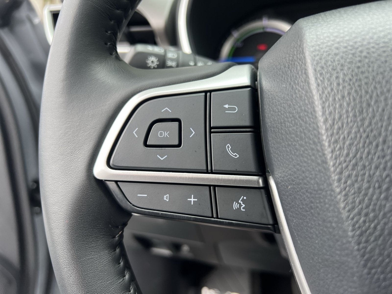 Used 2024 Toyota Highlander XLE AWD/4WD image 36