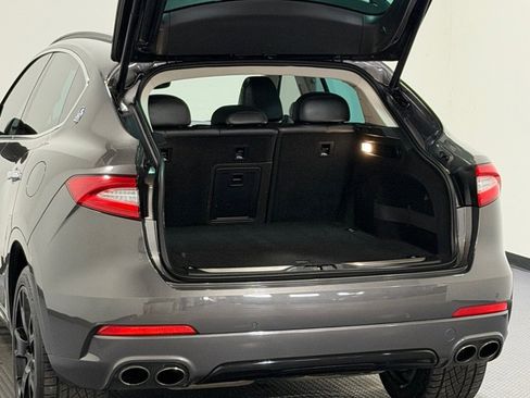 Used 2018 Maserati Levante S GranSport image 12