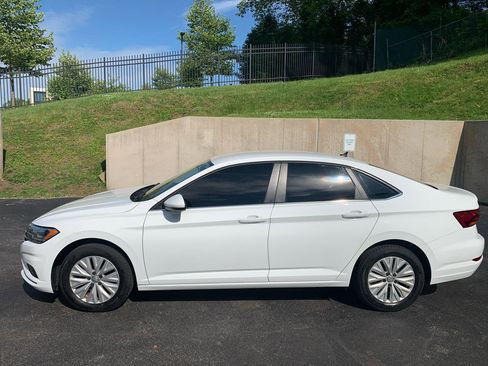 Used 2019 Volkswagen Jetta S FWD image 2
