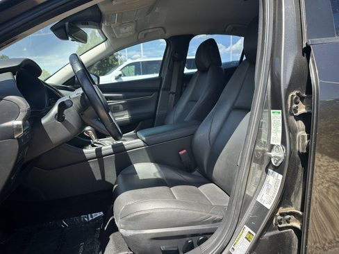 Used 2019 MAZDA MAZDA3 Sedan w/ Preferred Package FWD image 12
