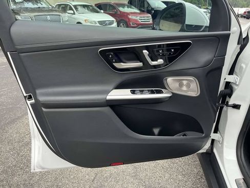 Used 2024 Mercedes-Benz GLC 300 image 17