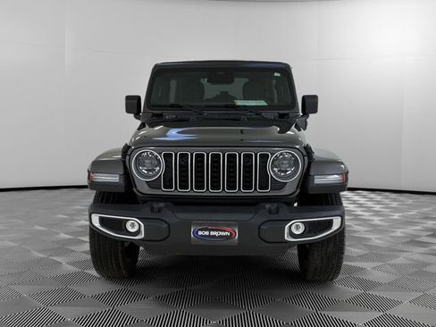Used 2025 Jeep Wrangler Unlimited Sahara w/ Safety Group AWD/4WD image 8