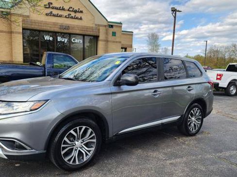 Used 2018 Mitsubishi Outlander ES FWD image 11