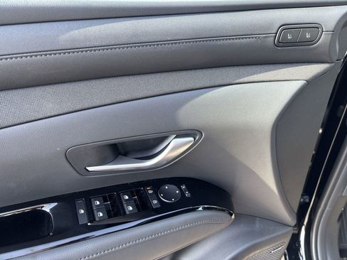 Certified 2025 Hyundai Santa Cruz Limited image 16