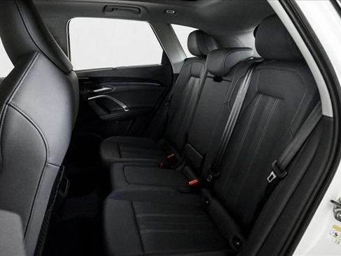 New 2025 Audi Q5 Premium Plus image 12