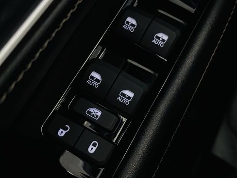 Used 2024 Jeep Wagoneer Series III AWD/4WD image 44
