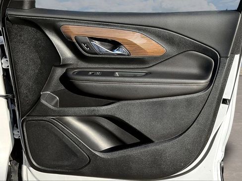 Used 2020 GMC Terrain SLE w/ Driver Convenience Package image 29