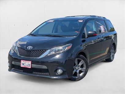 Used 2016 Toyota Sienna SE Premium
