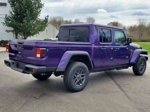 New 2026 Jeep Gladiator Sport image 3