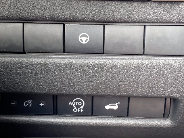 Used 2024 Nissan Rogue SV w/ SV Premium Package AWD/4WD image 14