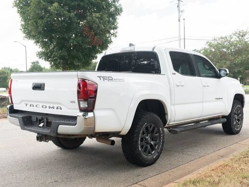 Used 2021 Toyota Tacoma SR5 RWD image 9