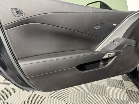 Used 2018 Chevrolet Corvette Stingray Coupe w/ Battery Protection Package image 35