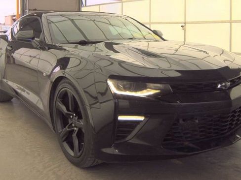 Used 2016 Chevrolet Camaro SS RWD image 1